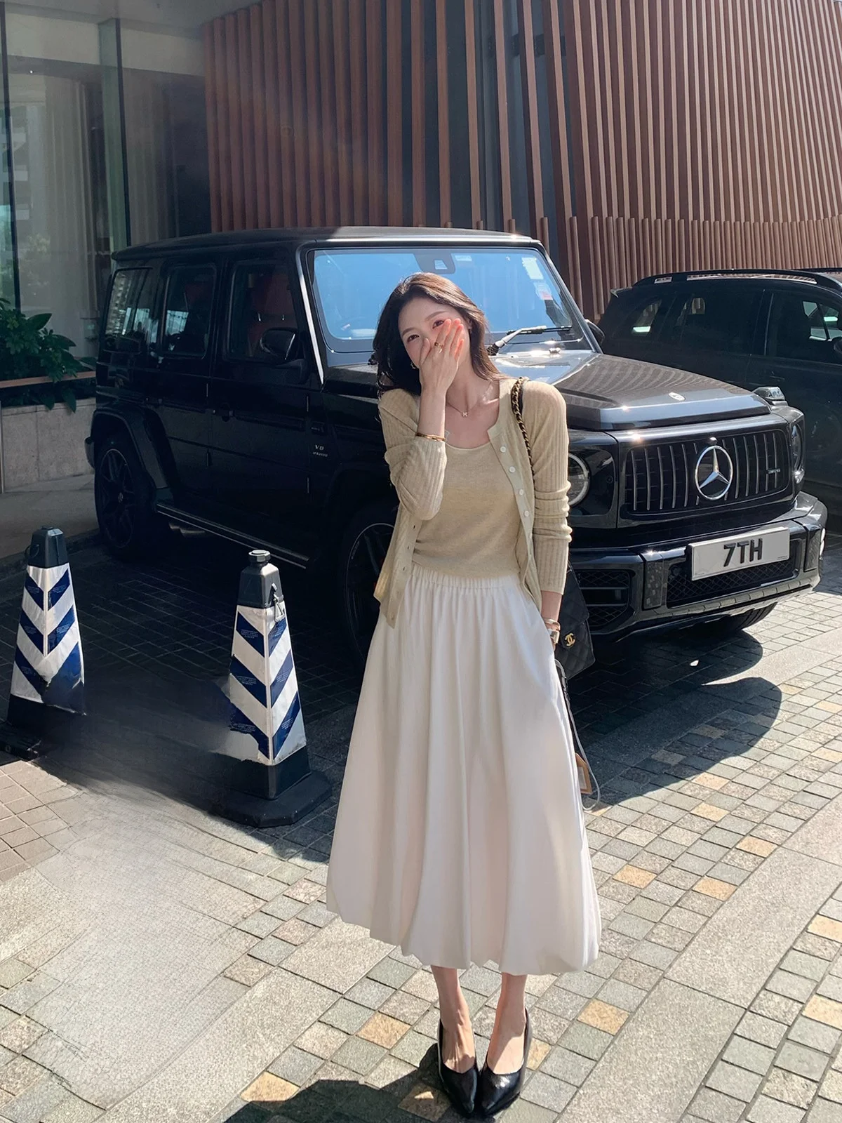 

Folelse Moonlight Waltz White Loose Elastic Waist Women's Skirt Pleated Silken Polyester Nylon Spandex Blend Spring Collection