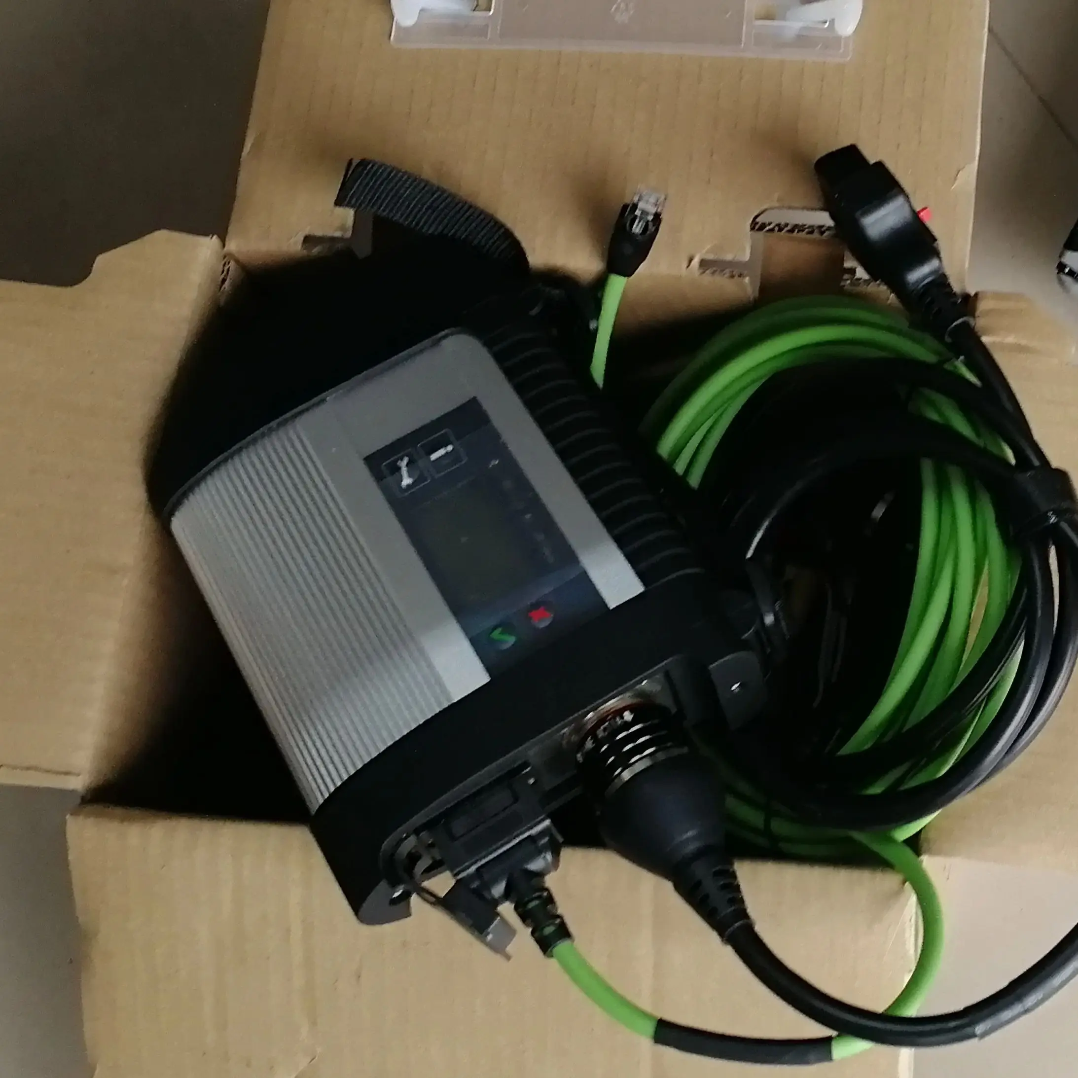 

MB STAR C4 DOIP Pro SD Wi-Fi Connect C4 OBD2 Кабельный сканер Мультиплексор C4 HHTWIN DAS/X Для автомобилей Mercedes/грузовиков Инструмент автоматической диагностики