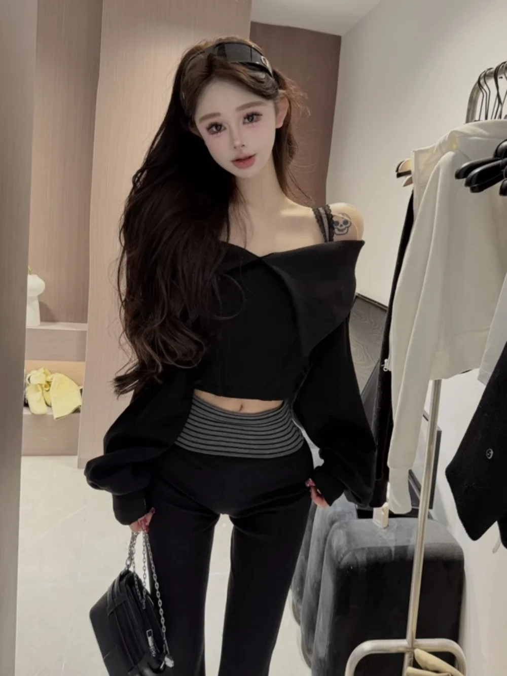 

French Off-shoulder Irregular Slim Long-sleeved Sweatshirt for Women 2025 Spring New Top