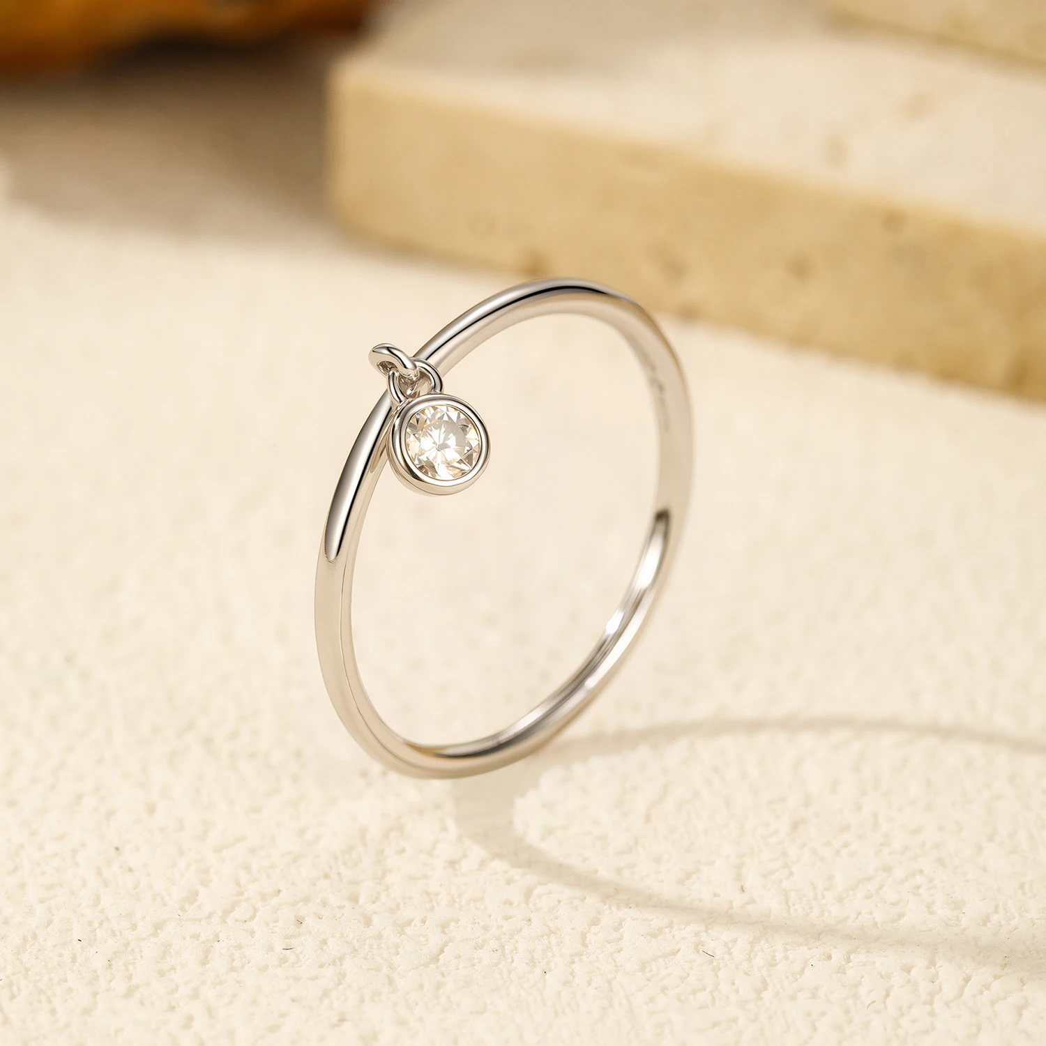 Women's MODIAN D Color Round Moissanite Ring, Wedding Gift