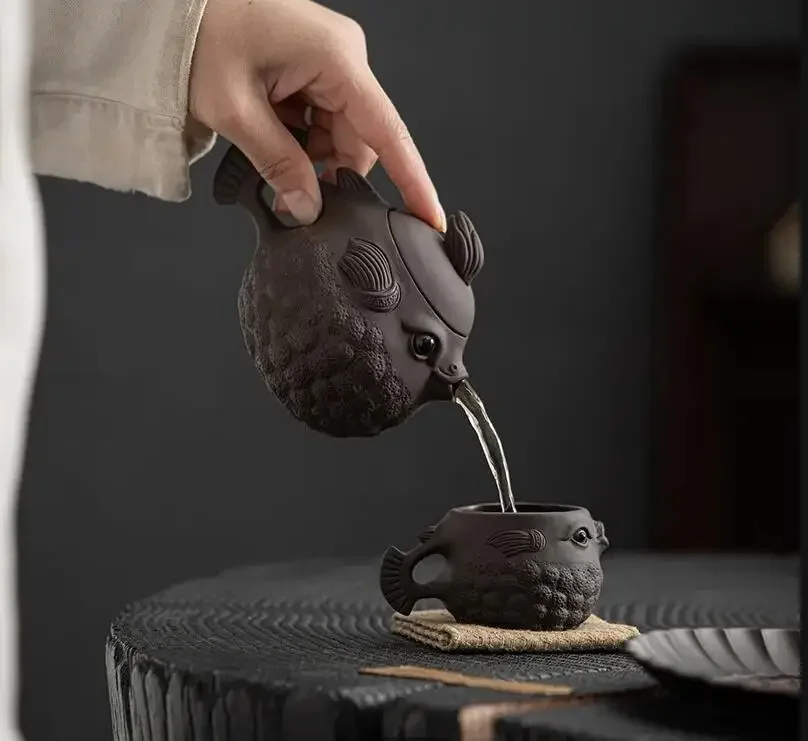 

250ml Puffer Fish Purple Clay Pot Handmade Teapots Kung Fu Teaware Kettle Ornaments Tea Pets Ceramics Pots Making Tools