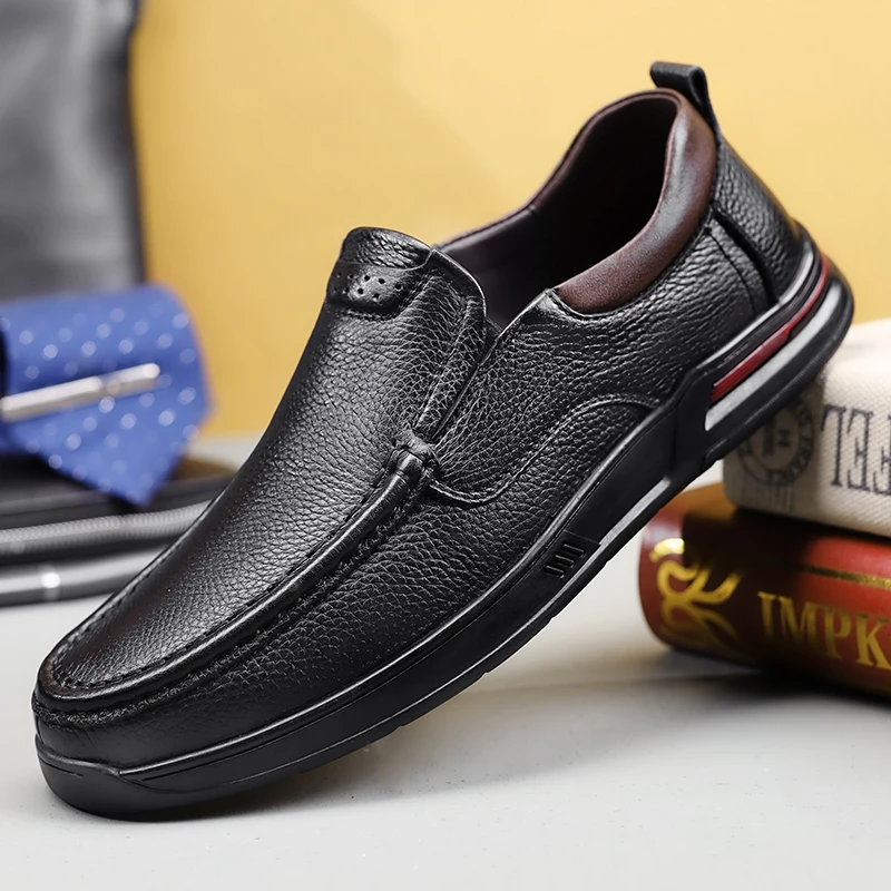 

Genuine Leather Shoes Men Loafers Slip on Business Casual Leather Shoes Classic Soft Moccasins Hombre Breathable Men Shoes Flats