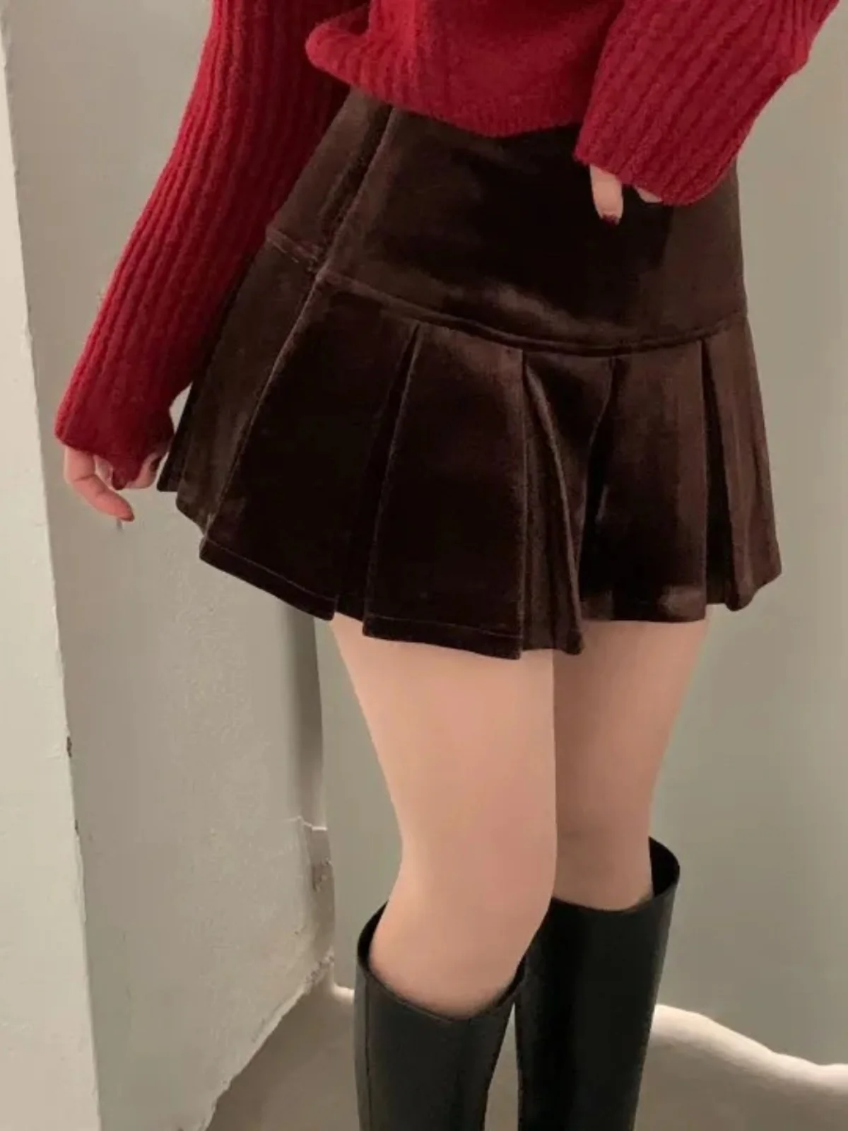 

Retro Velvet ort Skirt Women's Korean Sle Aosphere Clothing Elegance Pleated Anti-Light f Skirt Pants High Waist A-Line