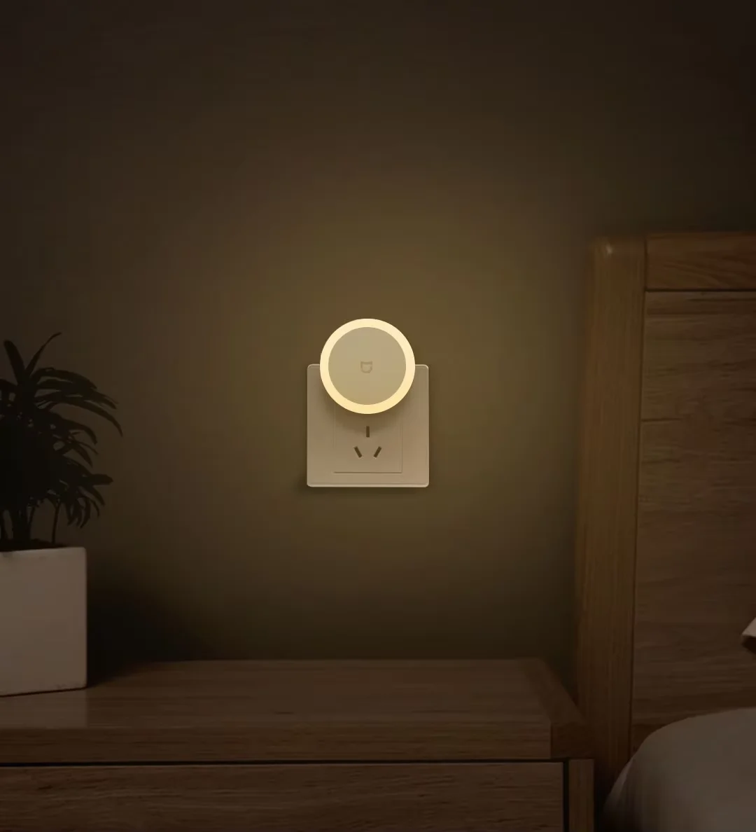 New Xiaomi MiJIA LED Smart Infrared Human Body Motion Sensor Dimmable Control Lighting Night Light For Smart Home No Battery