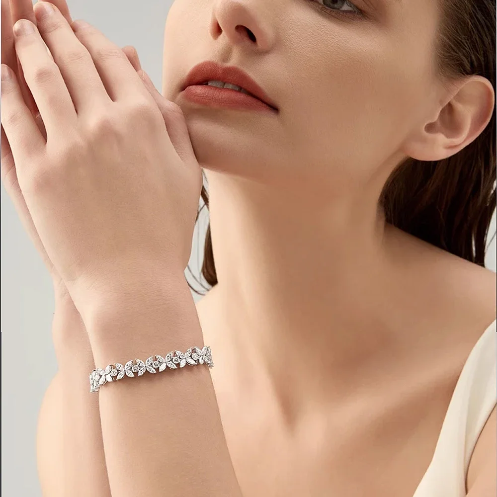 Luxury Butterfly High Carbon Diamond Bracelets for Women 925 Sterling Silver Plated 18k White Gold Wedding Bangle Fine Jewelry