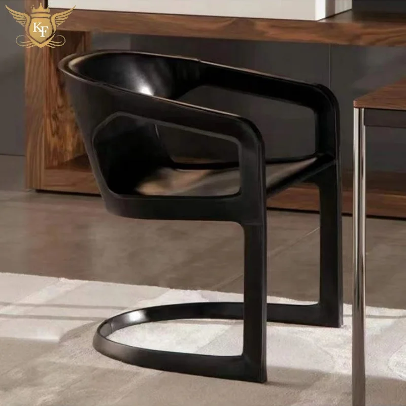 Modern Italian Design Saddle Leather Dining Chair Hotel Furniture Black Metal Frame Armchair S Shape Restaurant Chair