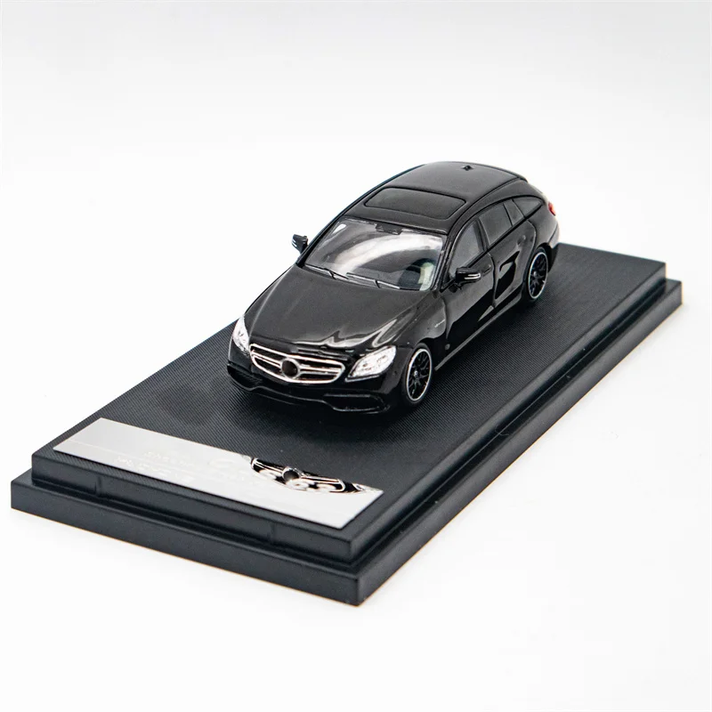 Boss Machine BM 1:64 CLS 63 Shooting Break Mk2 X216 Diecast Model Car