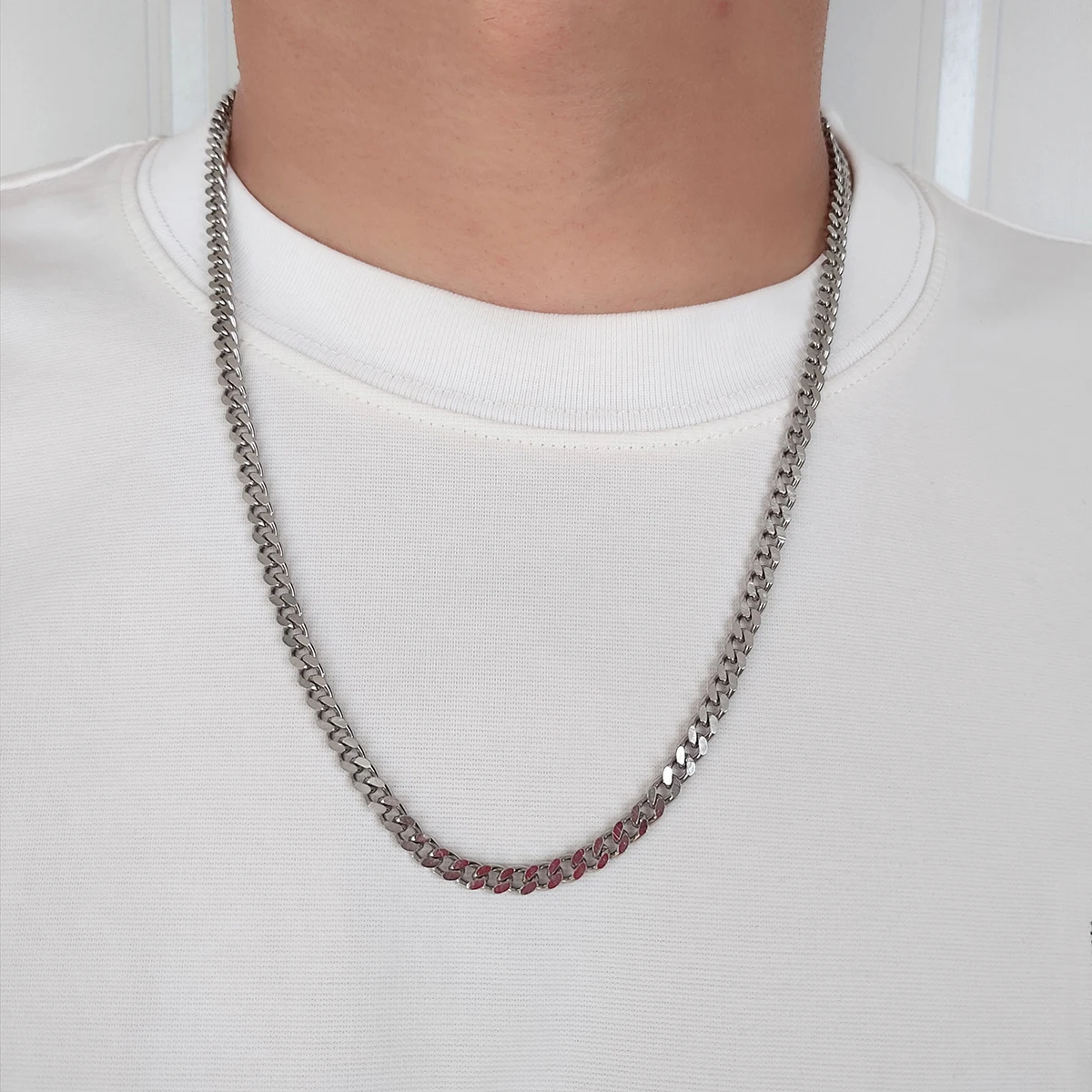 Fashionable, simple and hip-hop trendsetter silver stainless steel chain necklace, men's accessory jewelry