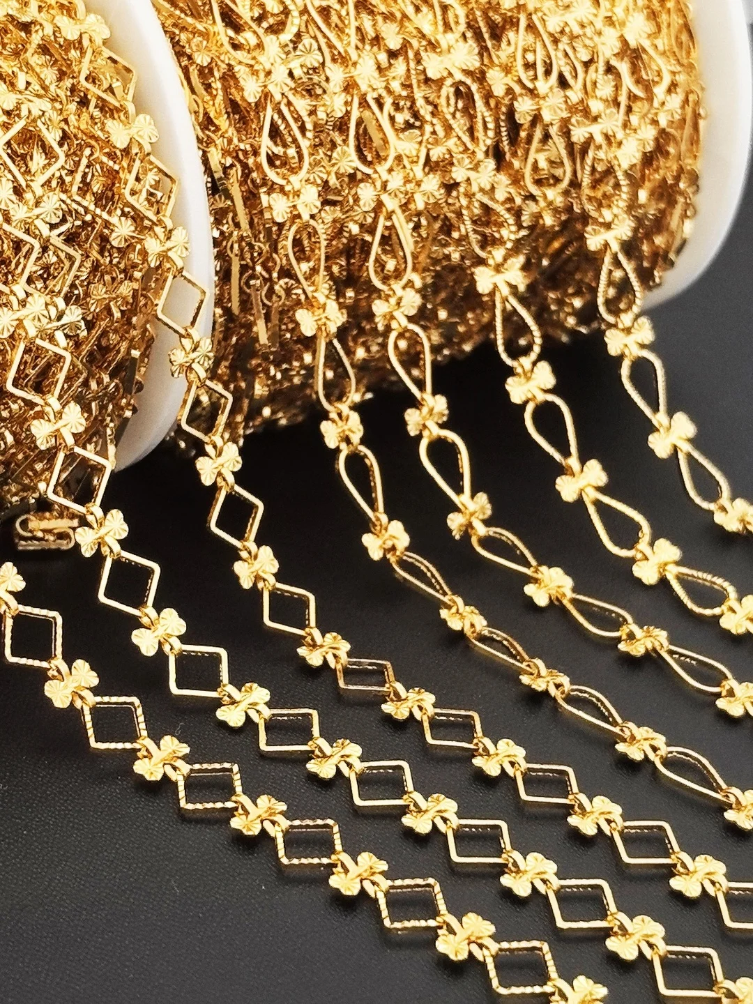 corrente-artesanal-banhada-a-ouro-18k-com-fecho-de-no-formato-de-flor-de-ameixa-e-gota-de-Agua-corrente-do-amor-infinito-joias-diy