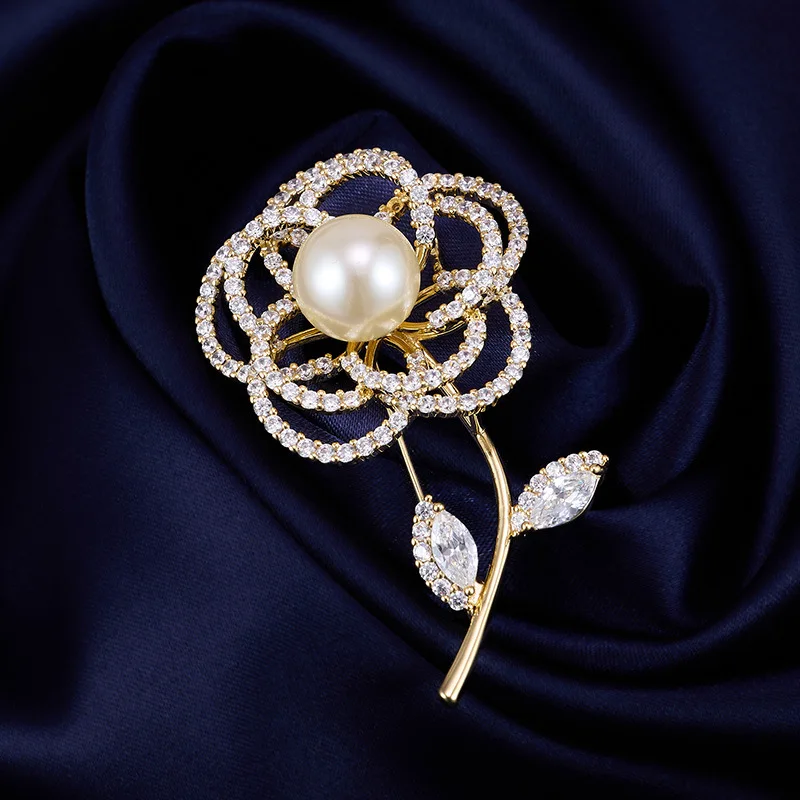 

Exquisite Pearl Hollow-Out Zircon Camellia Brooch Retro High-End Fashion Accessory LYZ035
