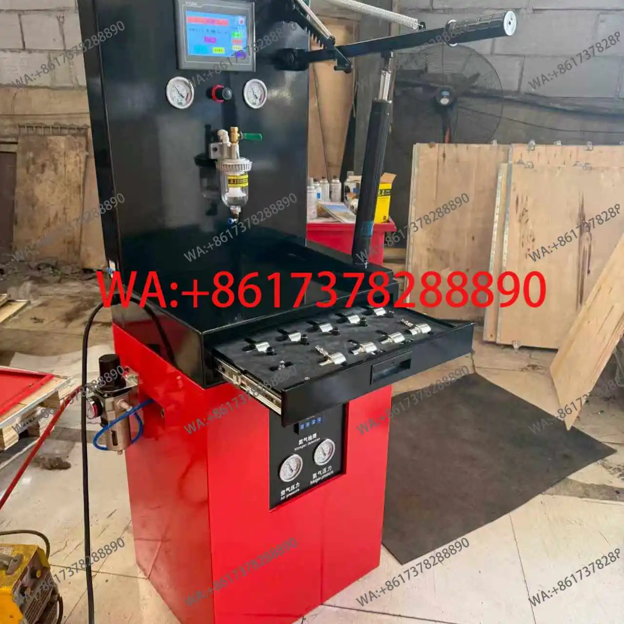 

Automobile shock absorber maintenance, oil change, refueling and nitrogen filling four-in-one combination equipment