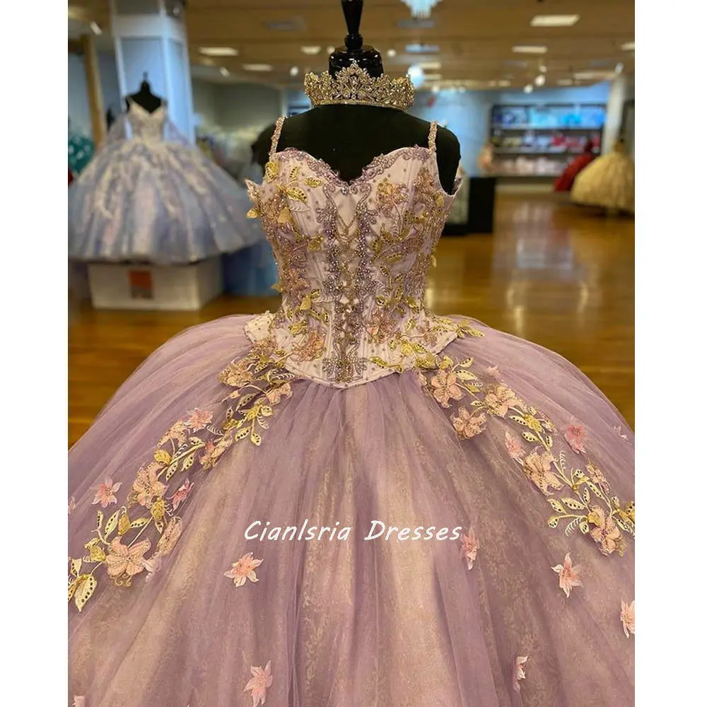 Princess Spaghetti Straps Floral Appliques Lace Ball Gown Quinceanera Dresses Sleeveless Pearls Prom Party Gowns For Sweet 16