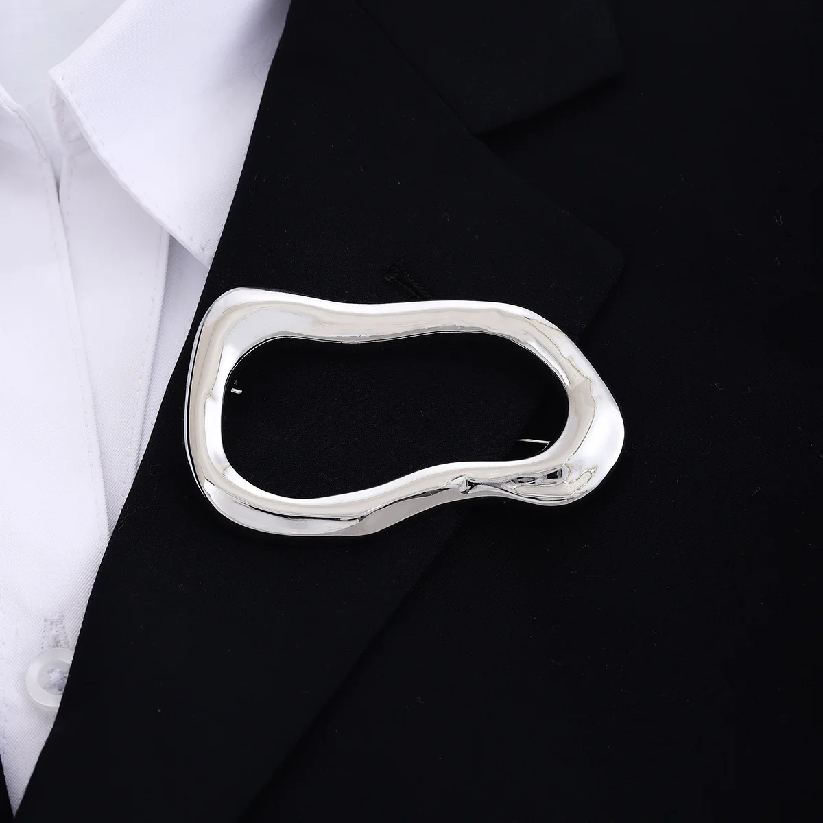 European and American Irregular Oval Polished Brooch Autumn/Winter Minimalist Luxury Fashion Pin Wedding Party Attire Accessory