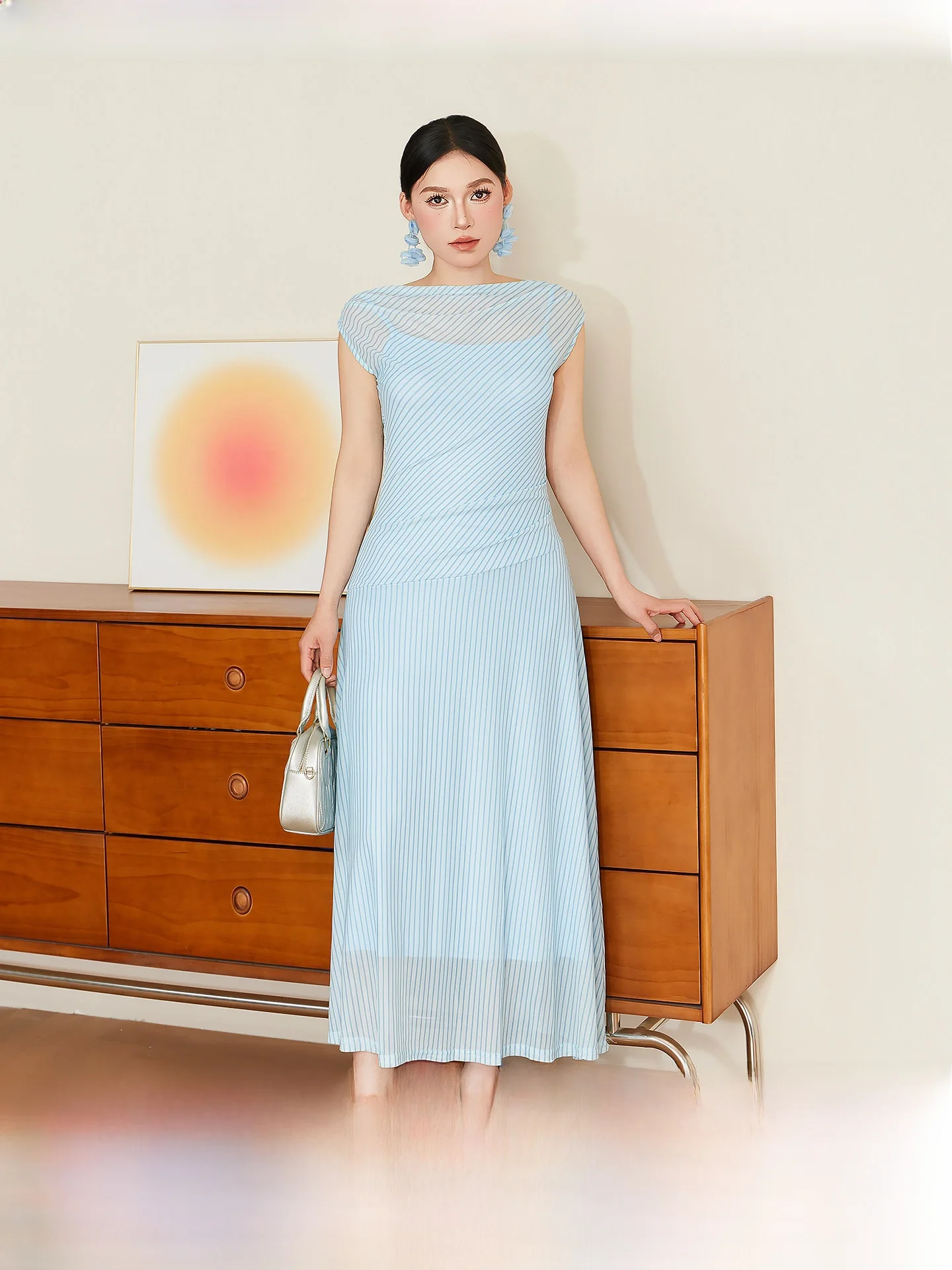 

Элегантное летнее платье больших размеров для женщин: тюлевое, в полоску, стройнящее, длинное, дышащее, комфортное, с завышенной талией, А-силуэт