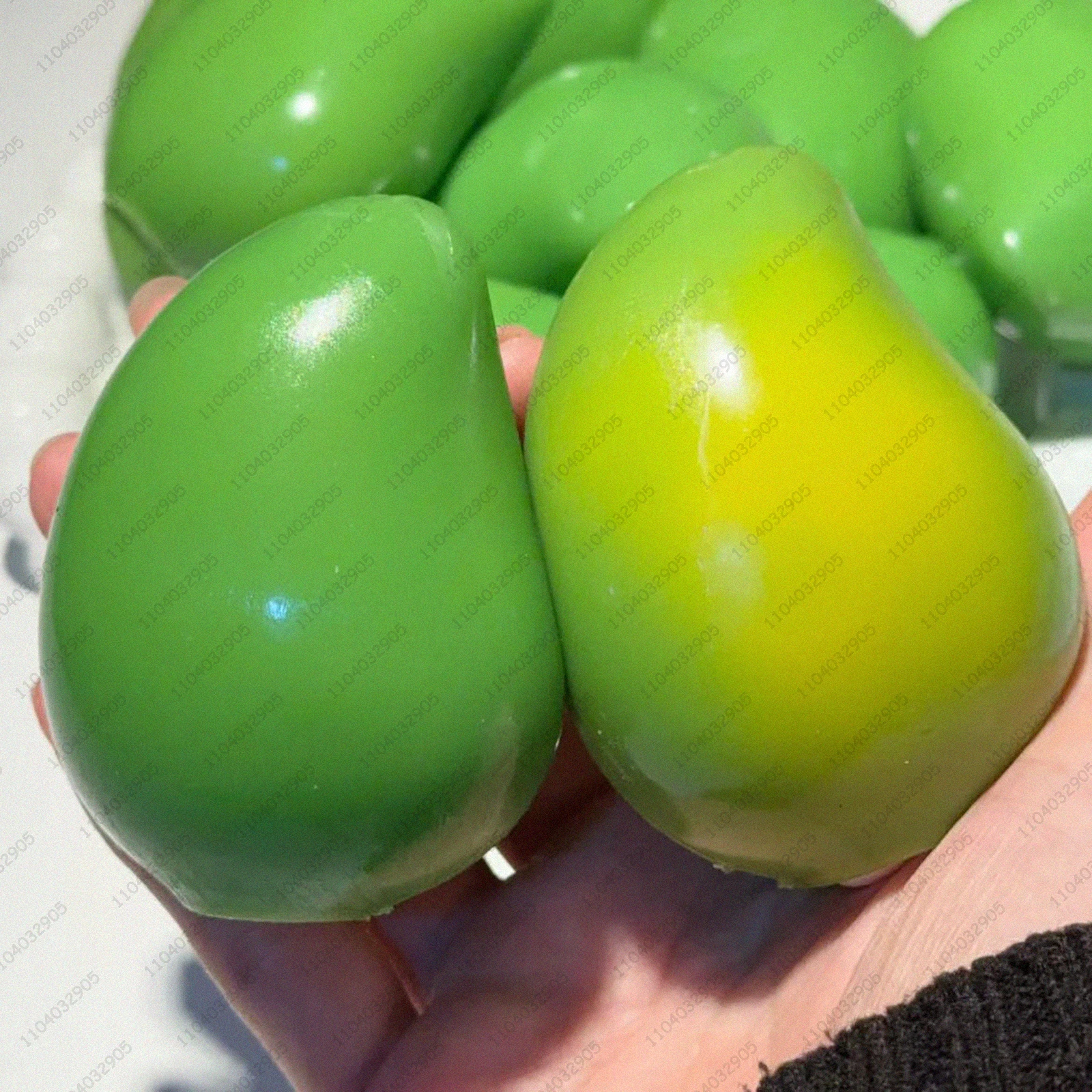 Crunchy Mango Stress Ball Squishy Color-changing Mango Squeeze Ball ASMR Sensory ADHD Anti Stress Recess Fidget Toys for Adults