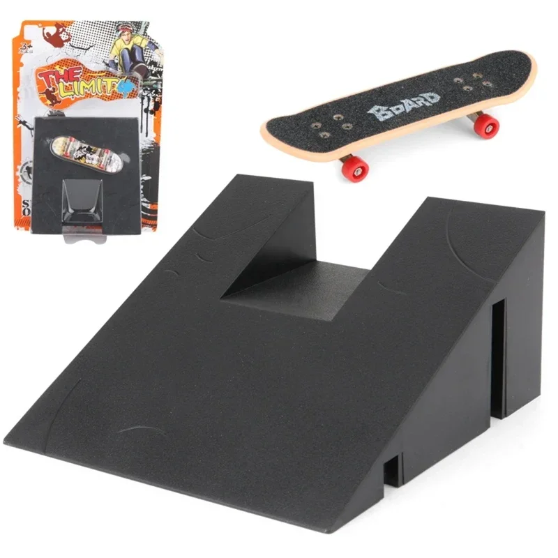 Tech Finger Skateboard Kit Finger Bike BMX Mini Scooter a due ruote Board Skate Fingers Sport Training Puntelli Rampe Skate Park Toys