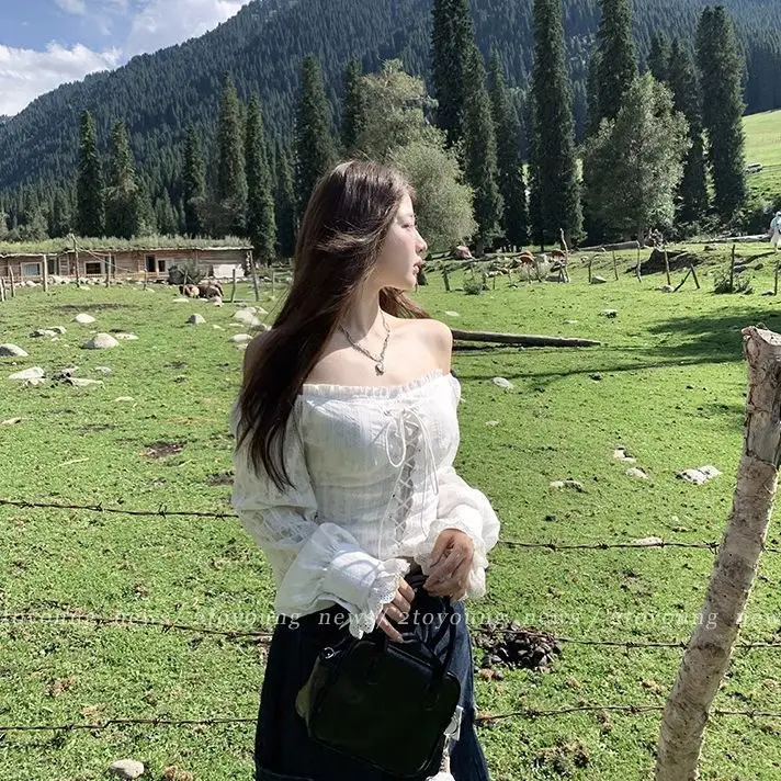 

Korejpaa French Style Shirts Elegant Lace Up Butterfly Embroidery White Shirt 2025 Spring Off Shoulder Gentle Ladies Top Blouse