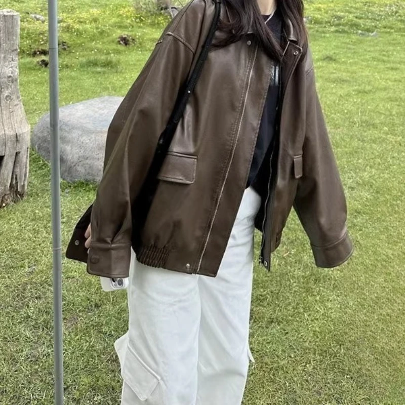 سترة جلدية نسائية لخريف وشتاء 2025 قاطرة نسائية جديدة بنية ريترو راقية #1