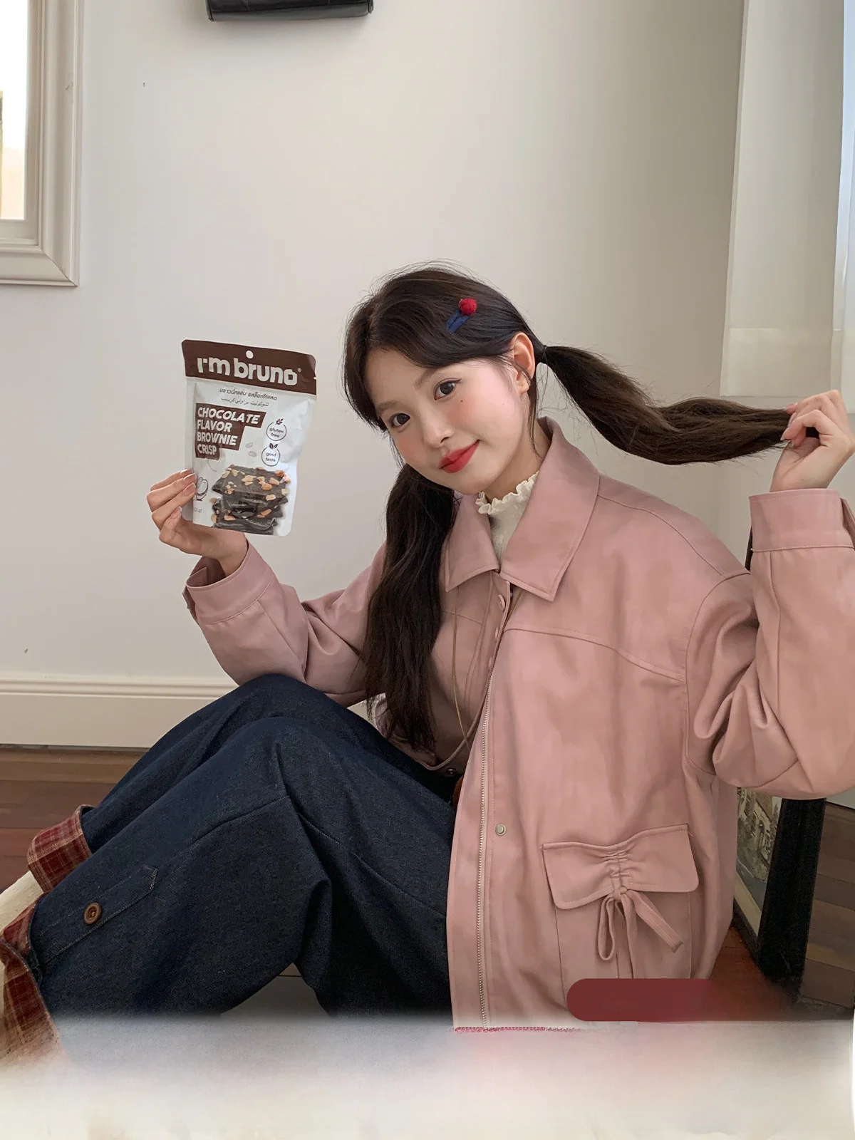 Jaqueta de Couro Rosa com Design Solto e Gola Flip para Mulheres, Fechamento com Zíper, Manga Longa, Primavera e Outono