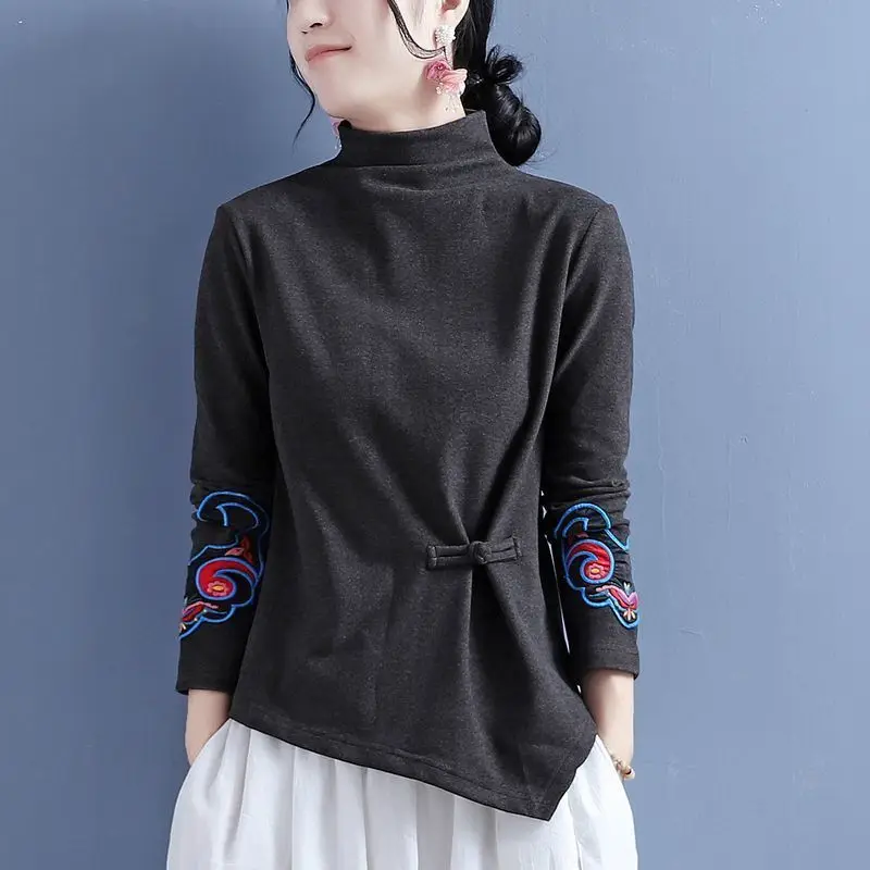 

2023 New Autumn and Winter Frosted German Velvet Half High Pointed Swing Buckle Retro Embroidered Long Sleeved Bottom Shirt