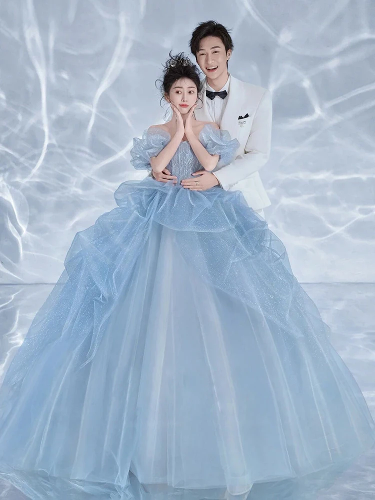 

Blue Tulle Bridal Gown with Train Strapl Photoaphy Studio Theme Couple's Portrait Dr Korean Sle Handmade Flowers