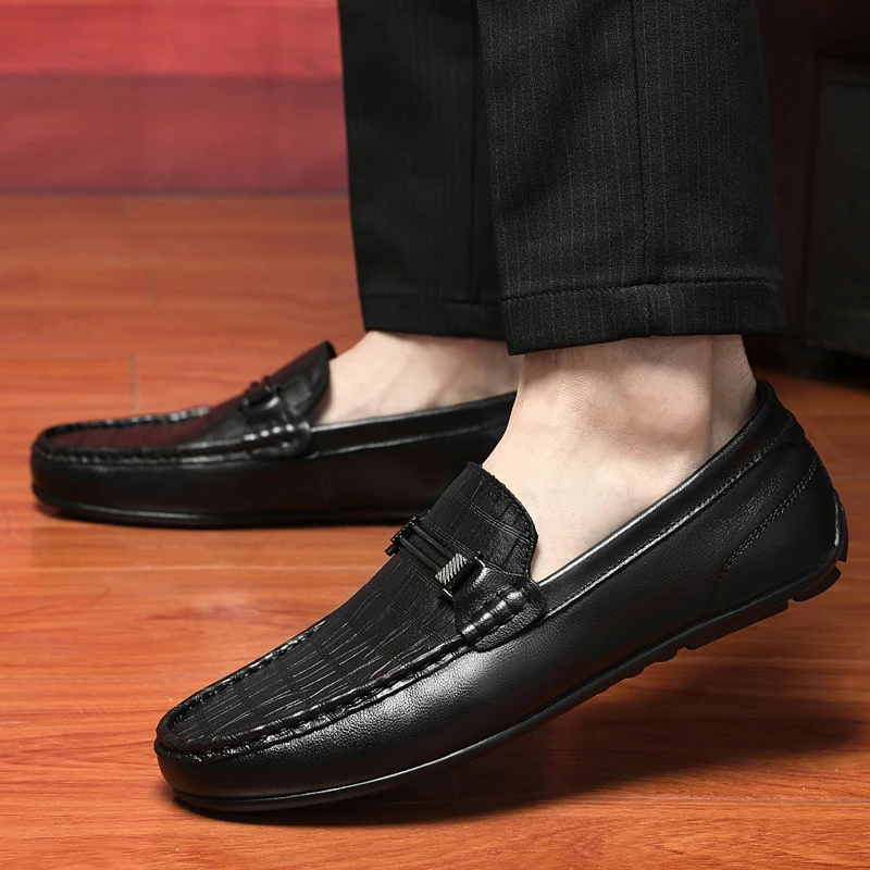 2024 Luxury Men's Shoes New Top Layer Cowhide Bean Shoes Low Top Men's Shoes Classic Black Comfortable Breathable Driving Shoes