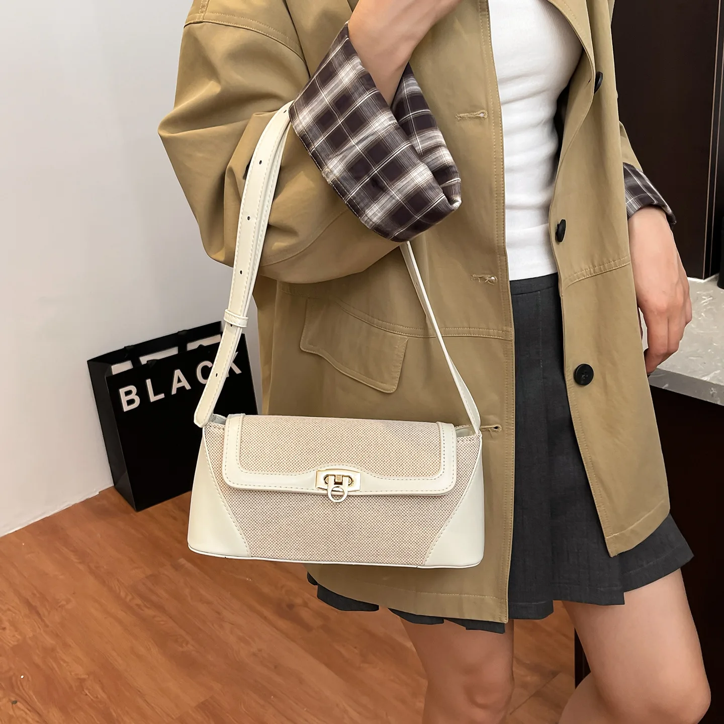 2025 المرأة حقيبة مربعة صغيرة خمر تحت الإبط محفظة كروسبودي جلد طبيعي حقيبة كتف متعددة الاتجاهات للعمل والمواعدة غير الرسمية #3