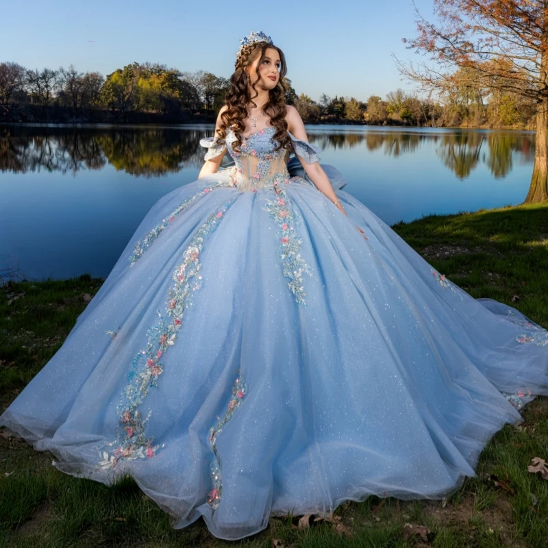

Sky Blue Shiny Quinceanera Dresses Off Shoulder Ball Gown Sweet 16 Dress Applique Flower Beading Crystal Bow Tull Birthday Party