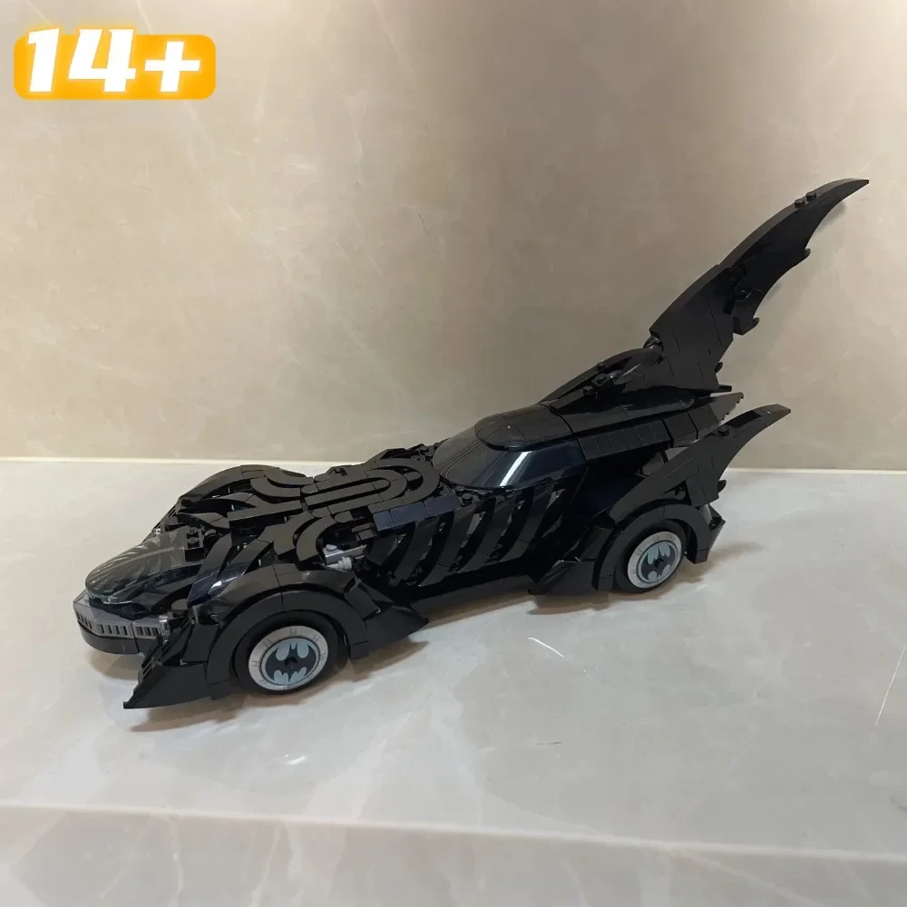 909pcs Popular Famous Movie Bat Mobile Alternate Home Decor Building Block Bricks Model Car Series Christmas Gifts