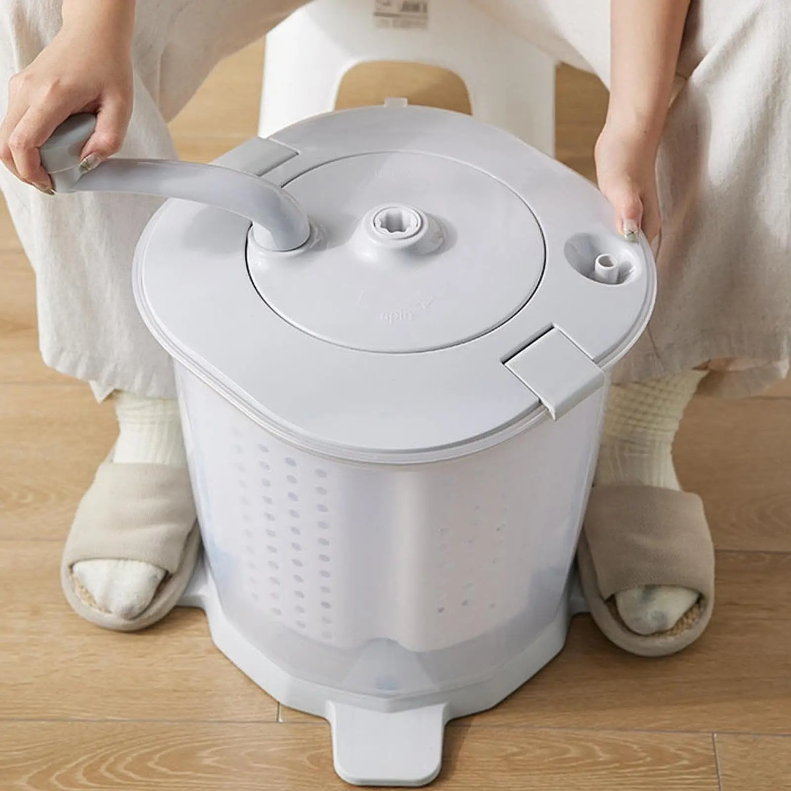 Portable Hand Cranked Washing Machine Mini Manual Clothes Washer Non Electric for Household Travel