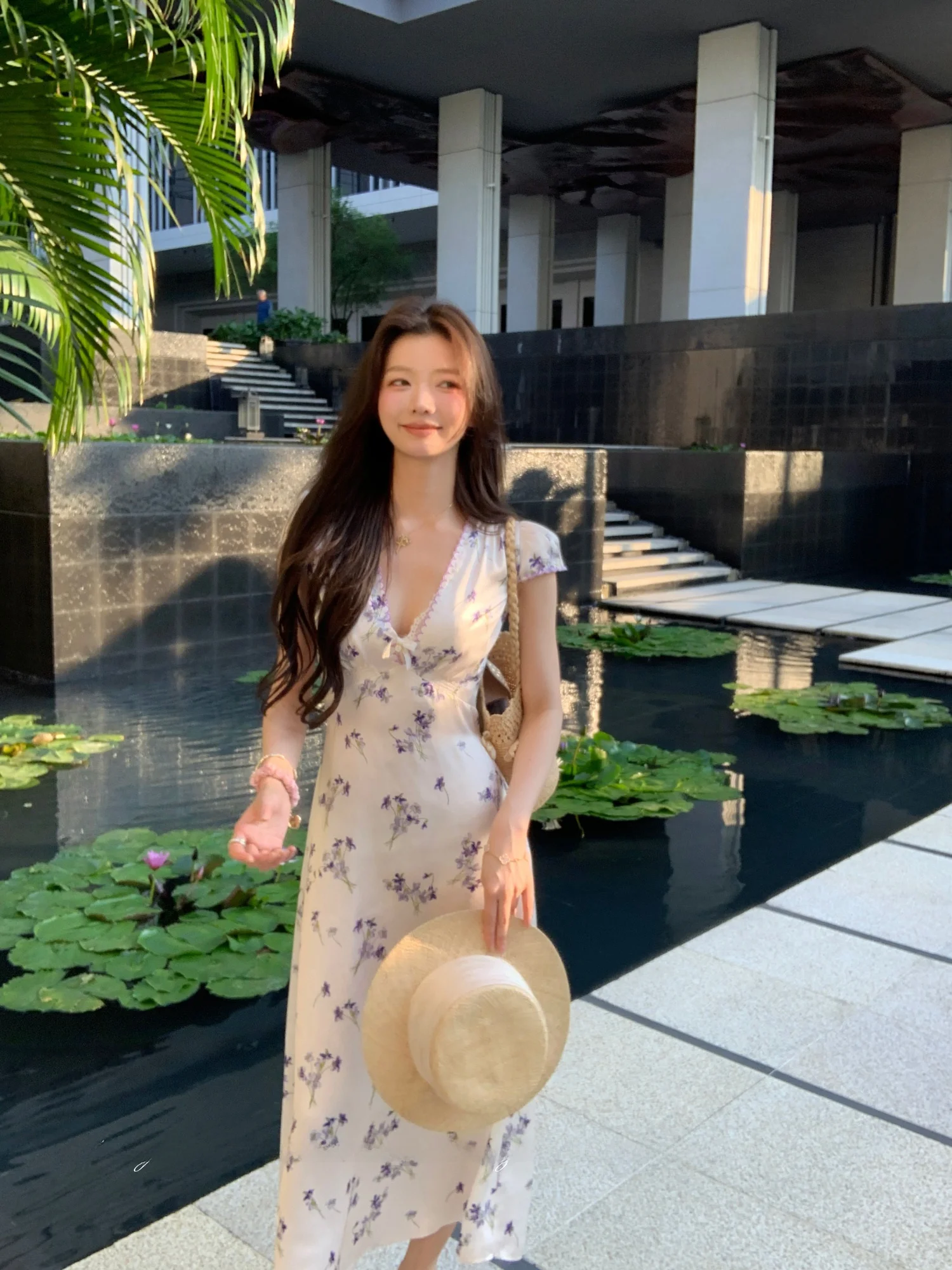 

Romantic Embroidered Floral Satin Dr Vaion Sle High Waist A-Line Skirt ort Sve V-Ne Long Dr by Mummy