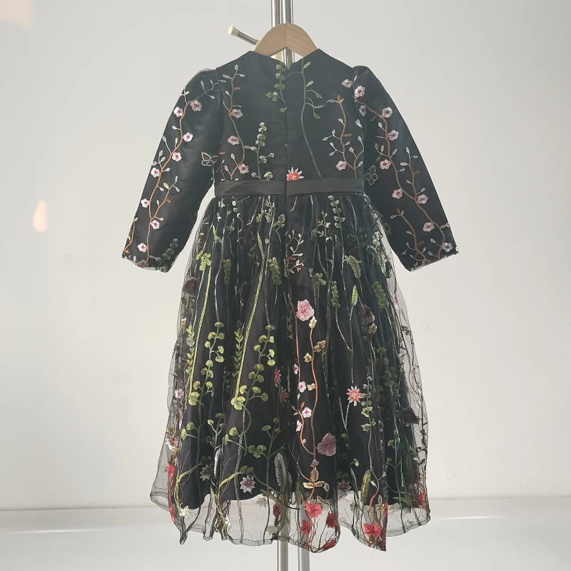 Echte foto bloemenmeisjesjurk zwarte bloemen tule bescheiden O-hals volledige mouwen rits prinses vloerlengte kinderjurk maatwerk