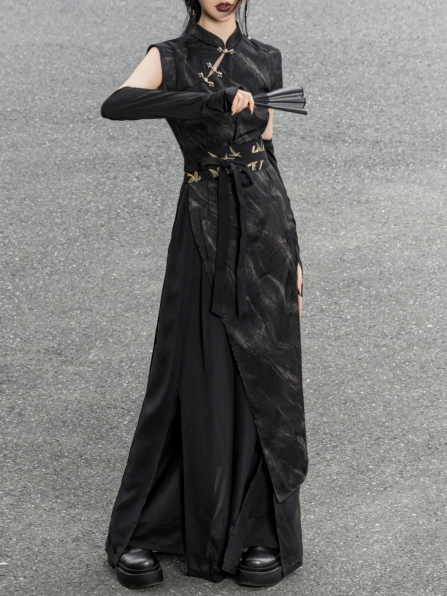 

Bla Water Pattern Gold Emed Модифицированный флаг для похудения с высоким разрезом Dr Vintage Sle Длинный косой воротник Полиэстер...