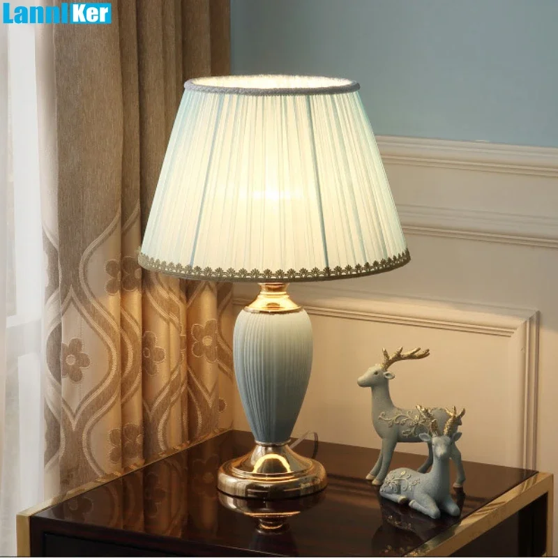 morden Table Lamp European Style Luxurious Pink Blue Bedroom Table Lamps Creative Romantic Home Decor Desk Light with Soft Light