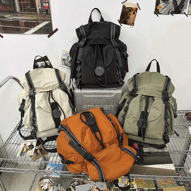 Casual backpack for going out, lightweight backpack, fashionable and versatile casual backpack