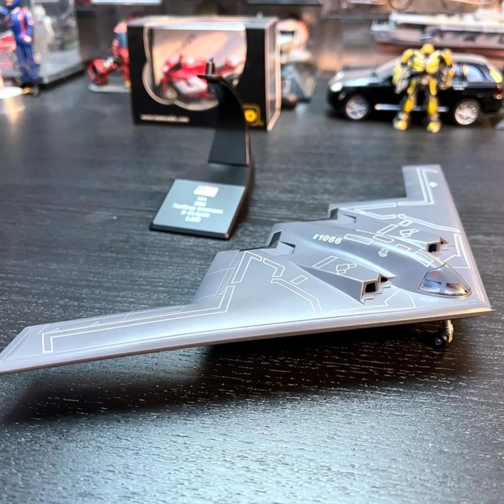 合金飛行機b2,200スケール,ghost戦略的bber完成金属モデル装飾ホイール格納式モデル