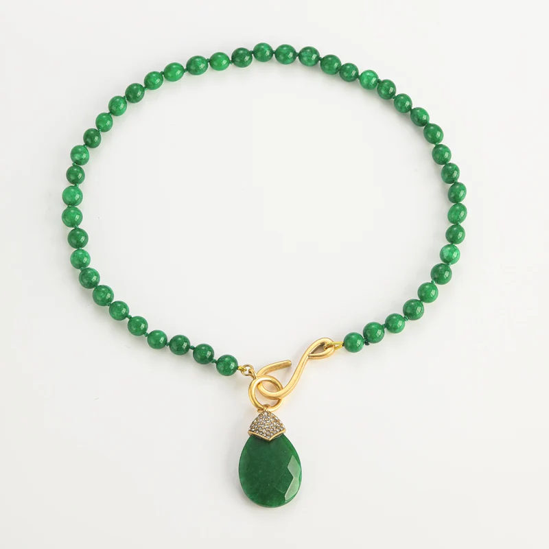 Vintage Emerald Green Necklace Stone Natural Water Drop Pendant Woman Beaded Gold Color Retro Elegant Luxury Designer Gift 2025