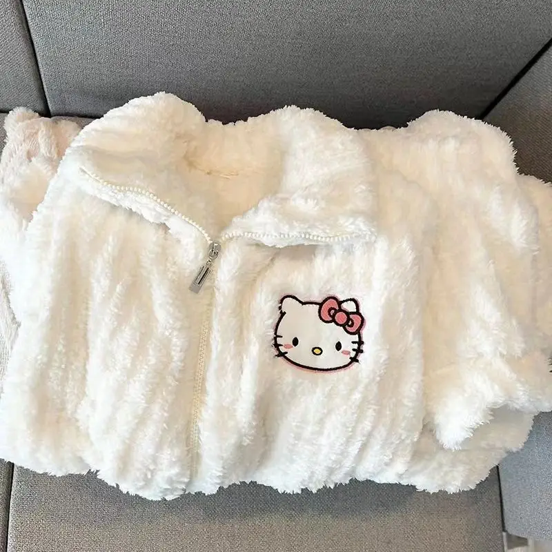 

Kawaii Hello Kitty, пушистый пижамный комплект с вышивкой, женская зимняя одежда для сна 2025 года, эстетичная одежда для дома Y2K, теплая свободная посадка из двух предметов