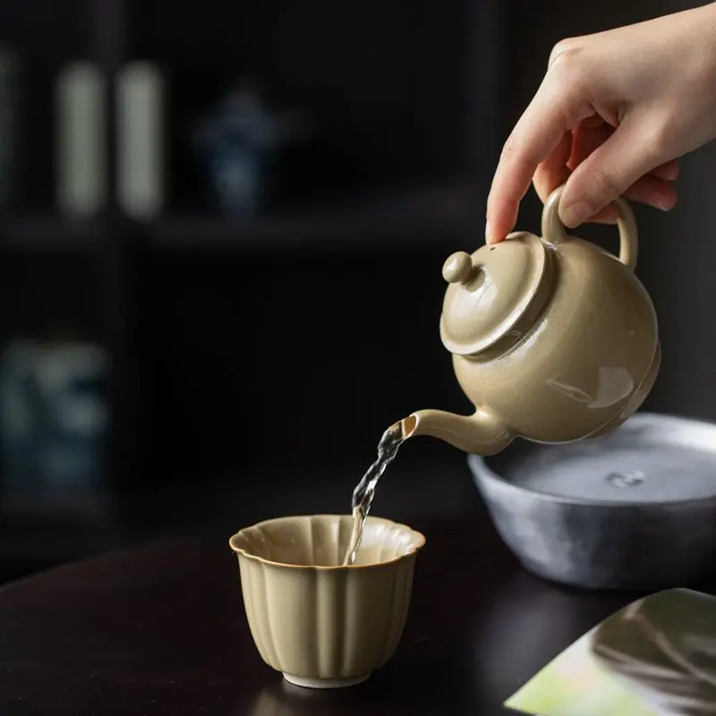 

Ding Ware Yellow Teapot Ceramic Yellow Tea Set Little Teapot Handmade Kung Fu Tea Set Teapot Ruyi Kettle Tea Kettle Tea Infuser