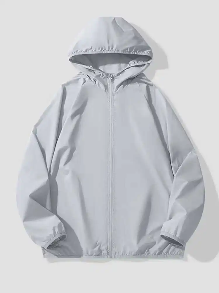 

Летняя мужская ветровка из ледяного шелка, уличная легкая дышащая мужская ветровка с капюшоном и защитой от ультрафиолета, молодежная модная длинная подставка...