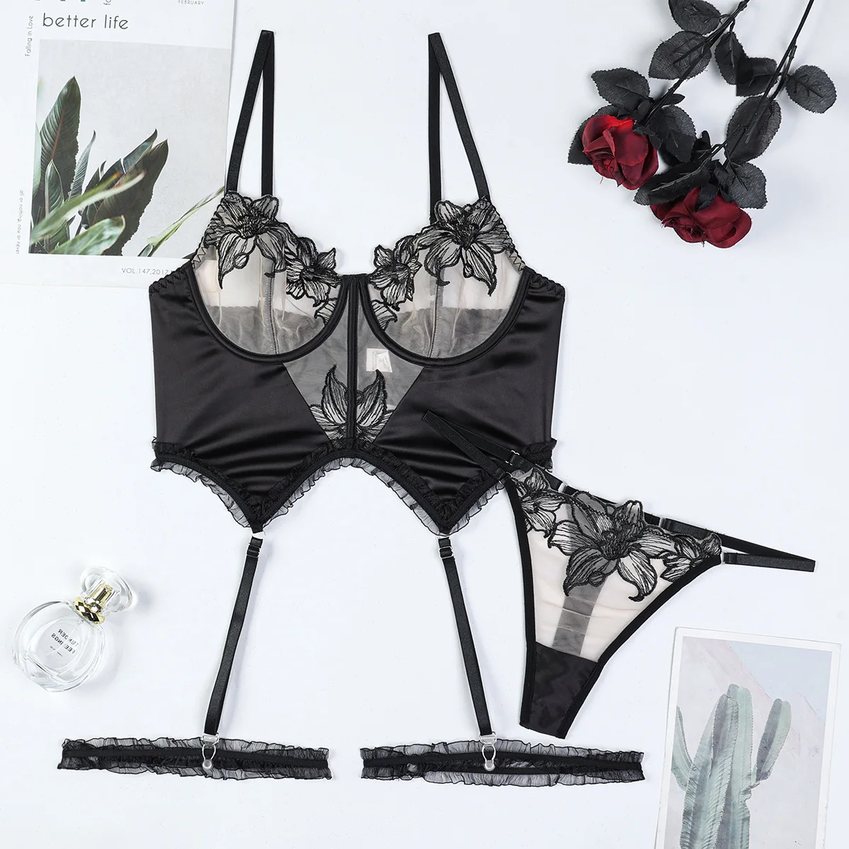 

Women Sexy Lace Exotic Set See Through Lingerie Bra Set Elegant Ladies Micro Bikini Thong Underwear Exotic Apparel