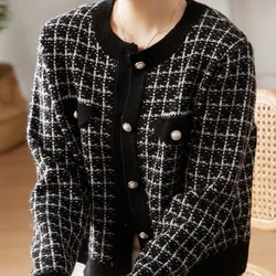 Autumn and Winter Women's Sweater Button Plaid Loose Fit Knitted Cardigan Plaid Fashion Casual Elegant Long Sleeve Tops