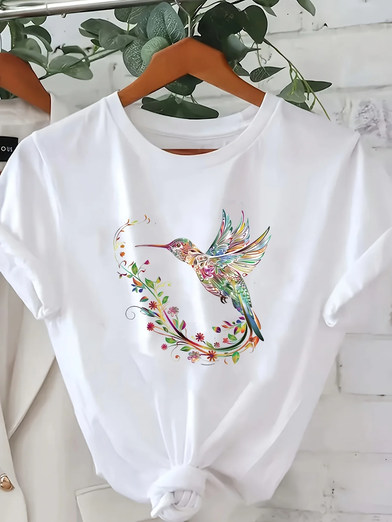 Women's Harajuku Casual Sleeve Vibrant Hummingbird Floral Round Neck Breathable Women Sleeve Casual T-shirt Clothing Street