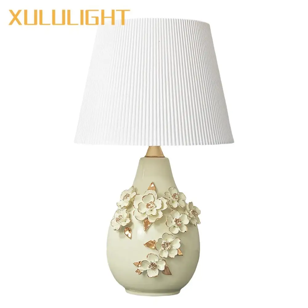 Carved Ceramic Table Lamp, European Floral Desk Lamp, Bedside Bedroom Decorative Lighting Fixture, Store Home Lighting Fixture