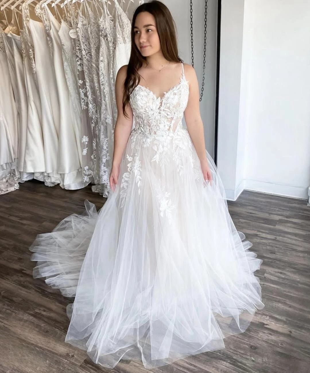 A-line Wedding Dress Spaghetti Strap Sweetheart Lace Appliques Tulle Zipper Back Gorgeous Bridal Gowns Customize To Measures