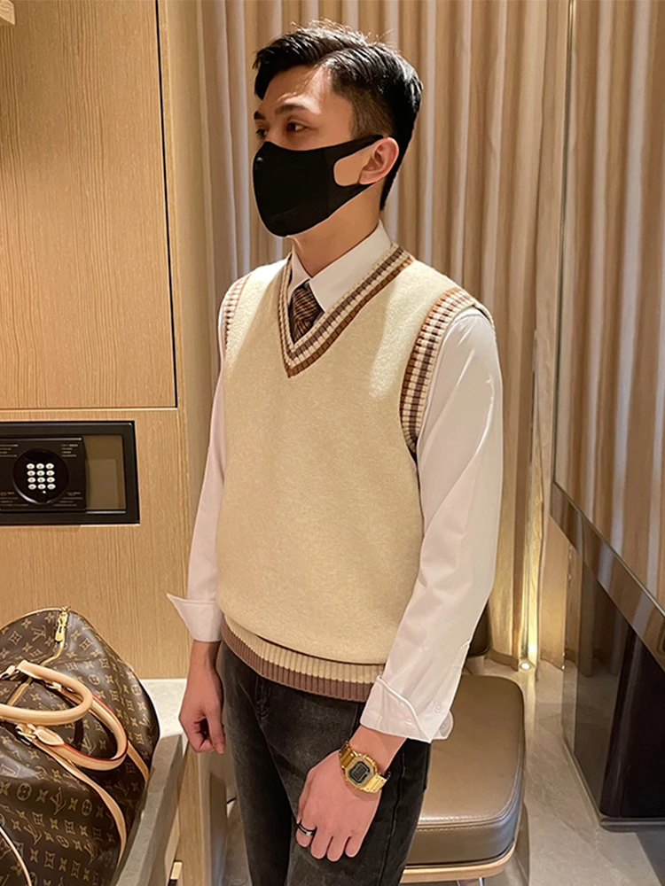 

Busin Casual Knitted Wool Men's Vest Faion College Sle Chien Heart Collar V-Ne Slim Fit Autumn Wear Youth Leisure