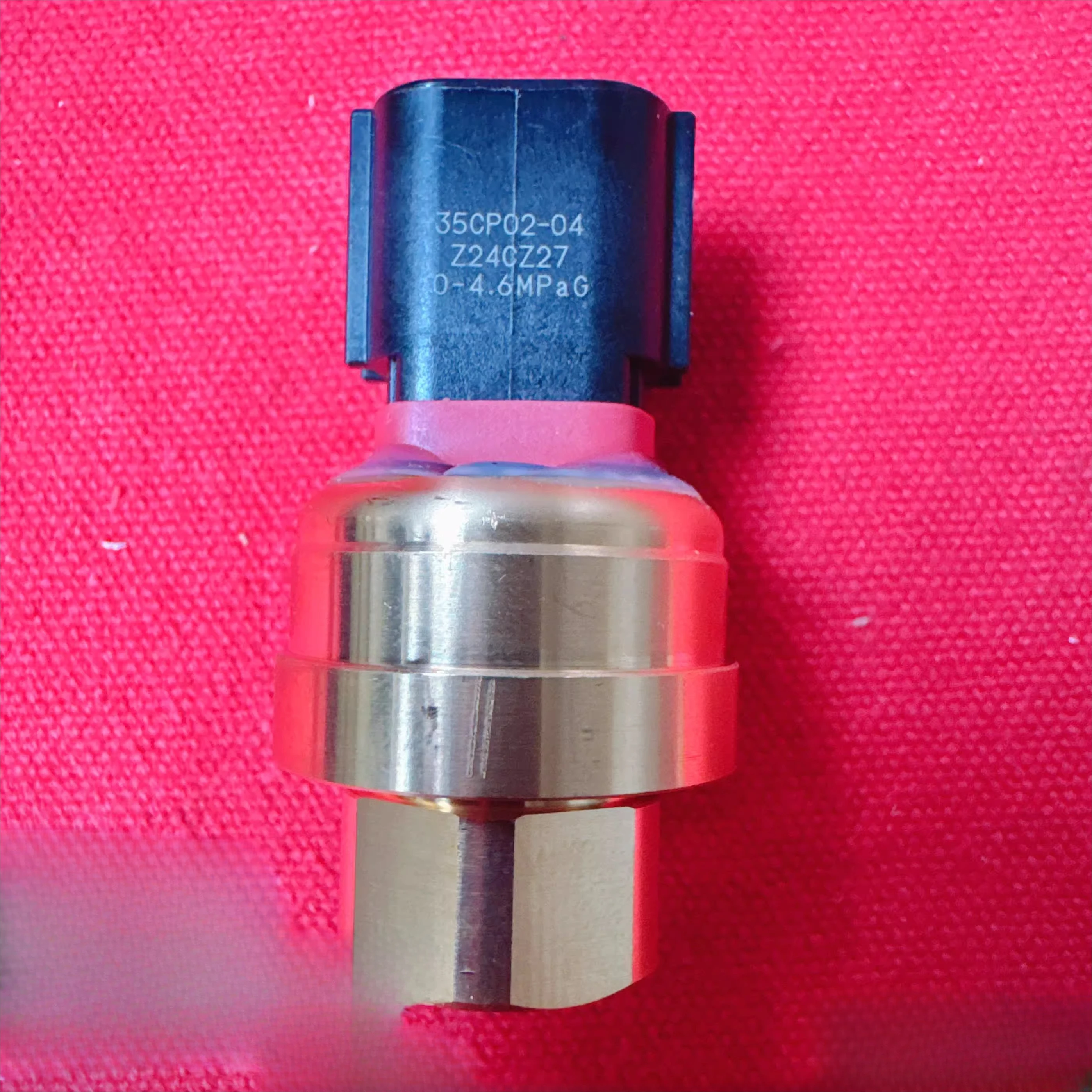 

Датчик давления 35CP02-04 0-4,6MPA R410