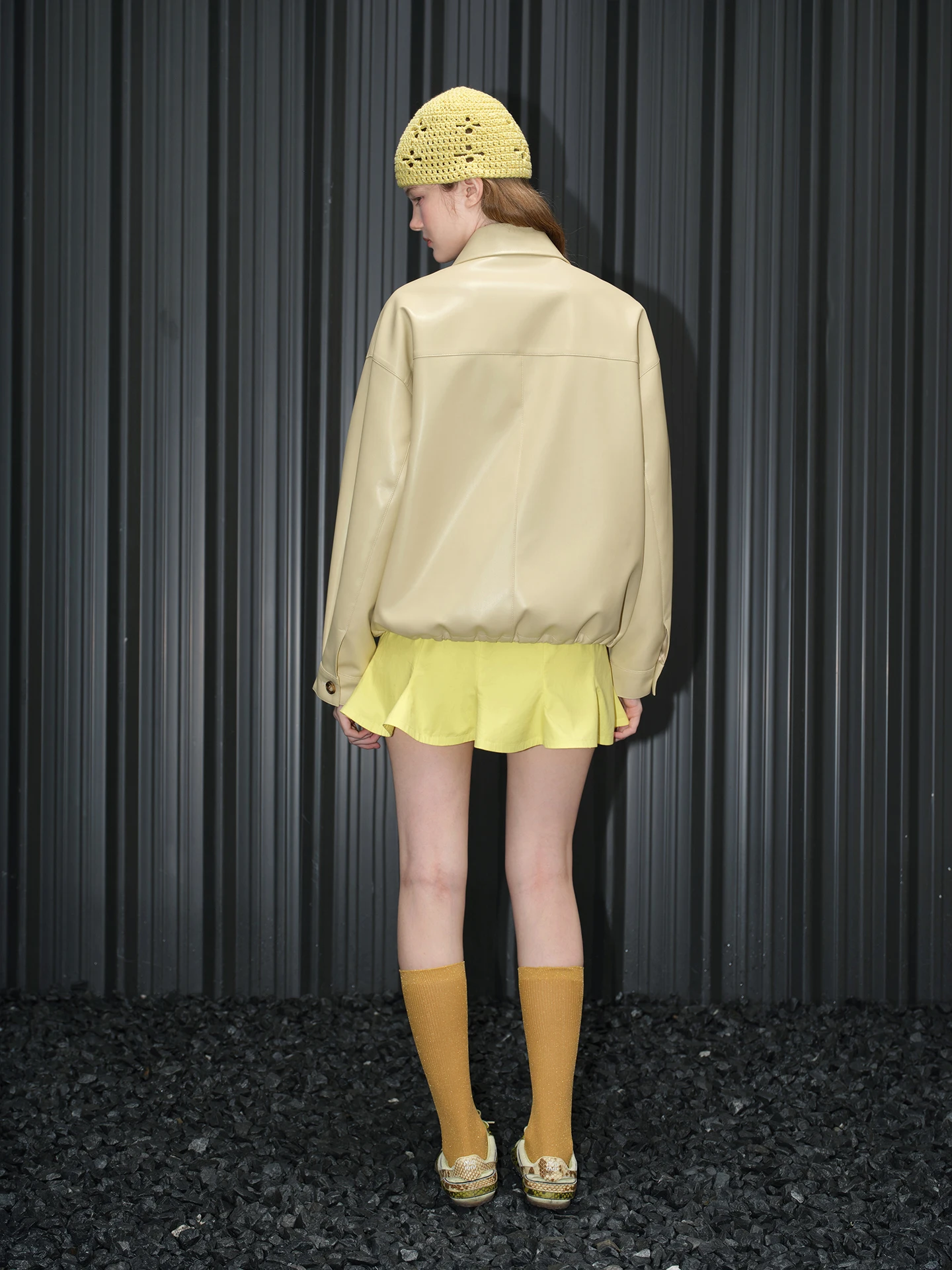 Jaqueta Feminina Oversize de Couro Huiqing, Estilo Simples e Despojado, Nova Coleção Primavera 2026, Casaco Curto Quente de Manga Longa com Zíper