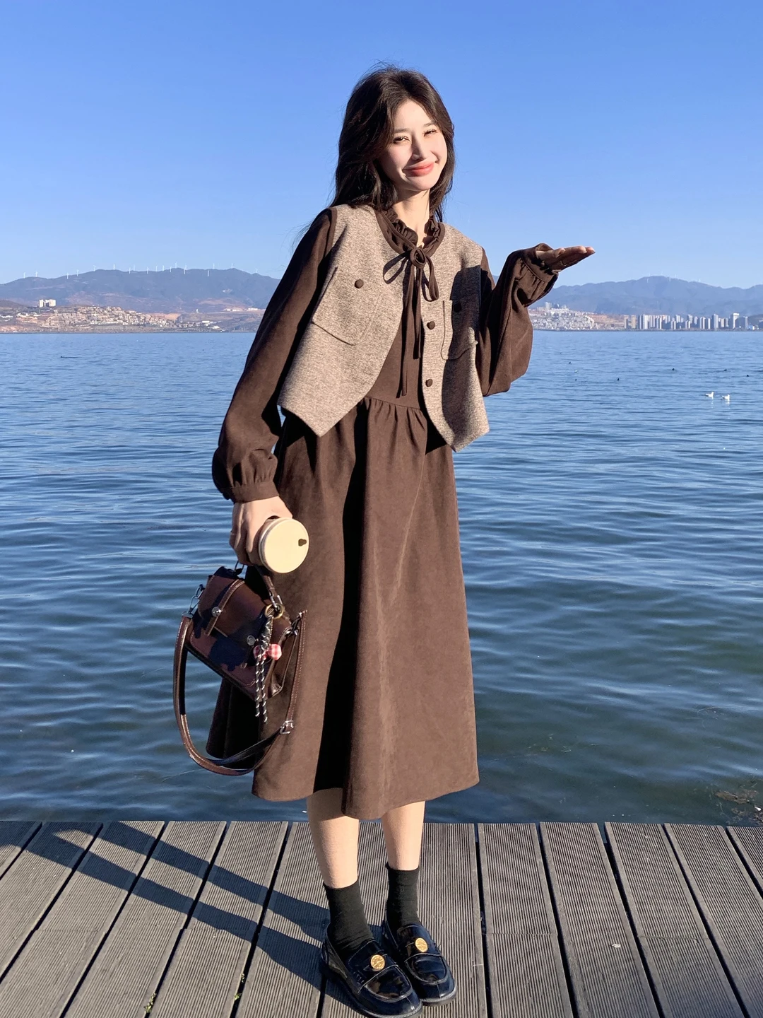 

Retro Single Button Patch Pocket Vest High Waist Dress Set Women's 2026 Spring New Slimming Artistic Two Piece Set