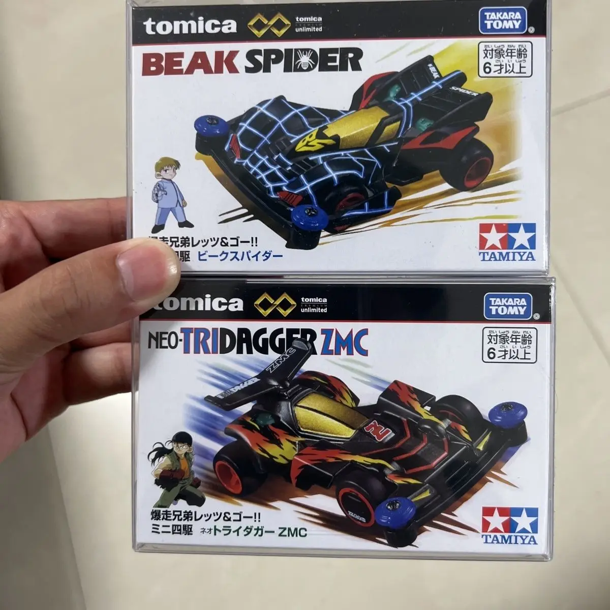 

TAKARA TOMY Tomica Bakusou Kyoudai Let's & Go BEAK SPIDER NEO-TRIDAGGER ZMC Игрушки из сплава Автомобиль Литая под давлением металлическая модель для детей